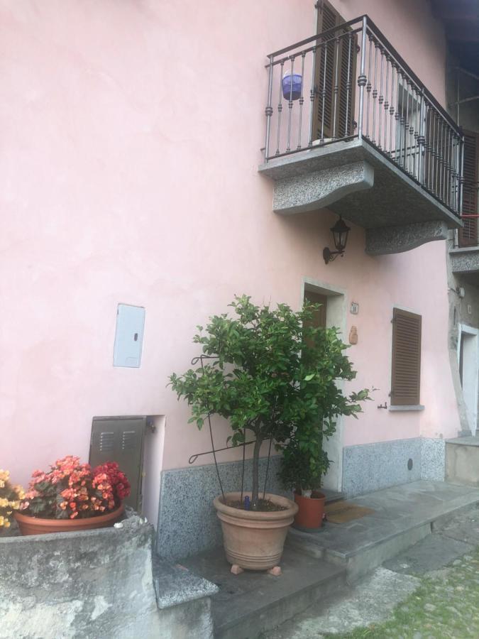 Apartmán Casa Rosa Dervio Exteriér fotografie